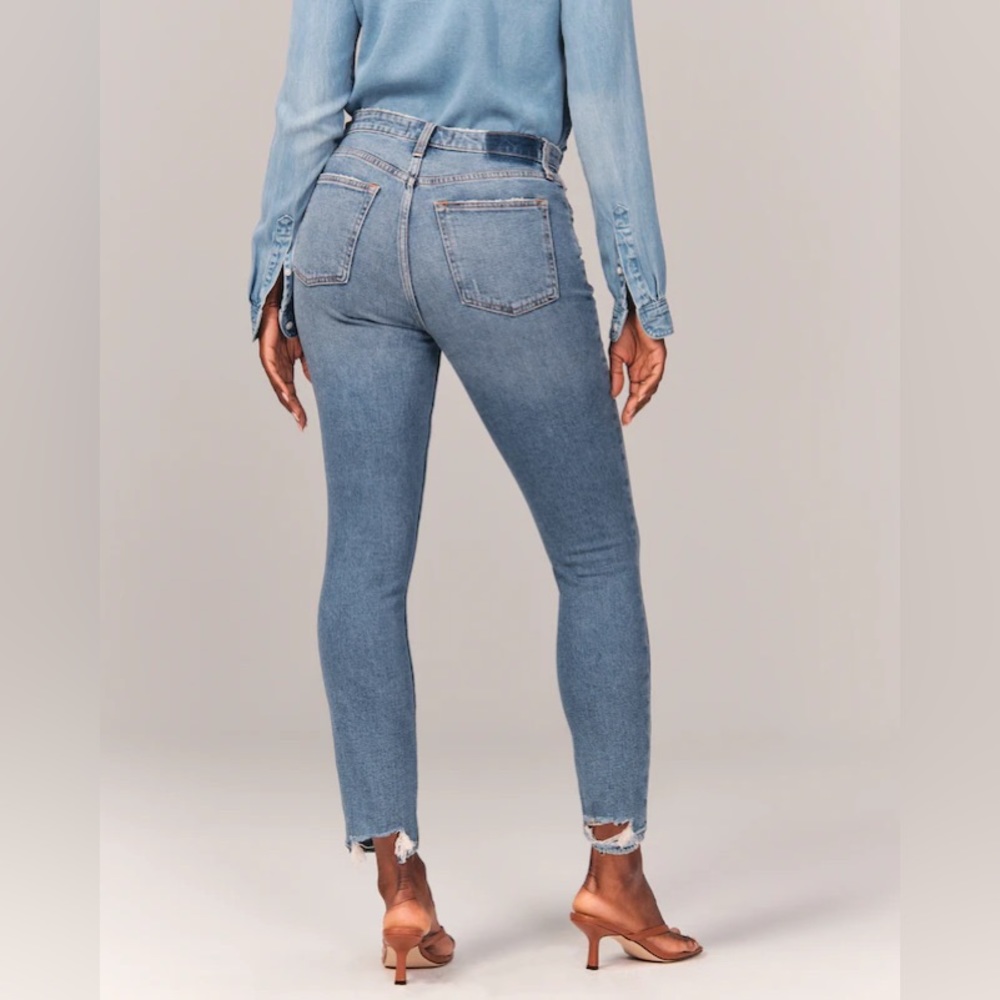 NEW Abercrombie & Fitch The Skinny High Rise - 26/2 Regular - Picture 2 of 12
